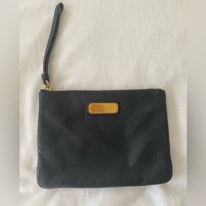 Marc Jacobs - black leather wristlet / clutch